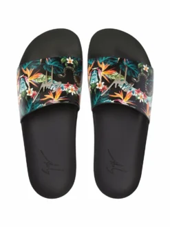 Men Giuseppe Zanotti Brett Graphic Print Slides 9 Men Giuseppe Zanotti Brett Graphic Print Slides -Giuseppe Zanotti 17712663 37300864 1000