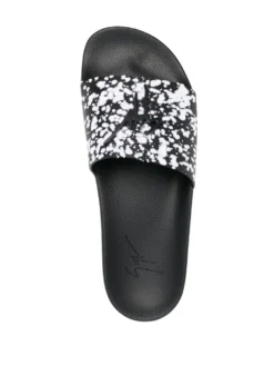 Men Giuseppe Zanotti Abstract-print Logo-plaque Slides -Giuseppe Zanotti 17894468 39038646 1000